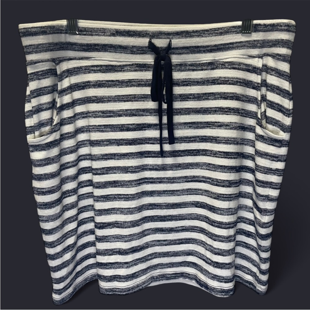 Market & Spruce Navy and White Striped Pencil Skirt